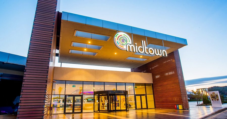 Midtown Shopping Center - Modern Mall in Ortakent